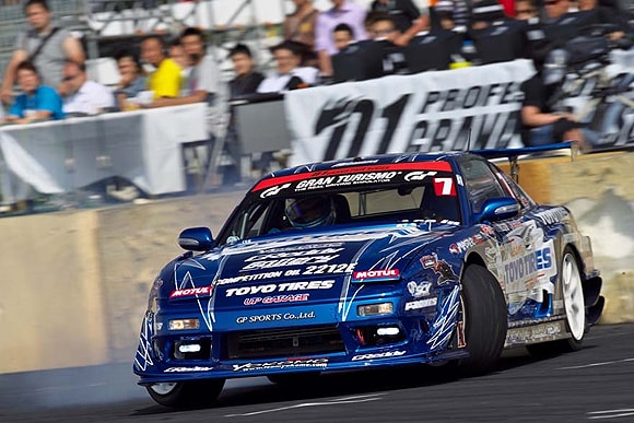 （Team TOYO TIRES DRIFT with GP SPORTS）